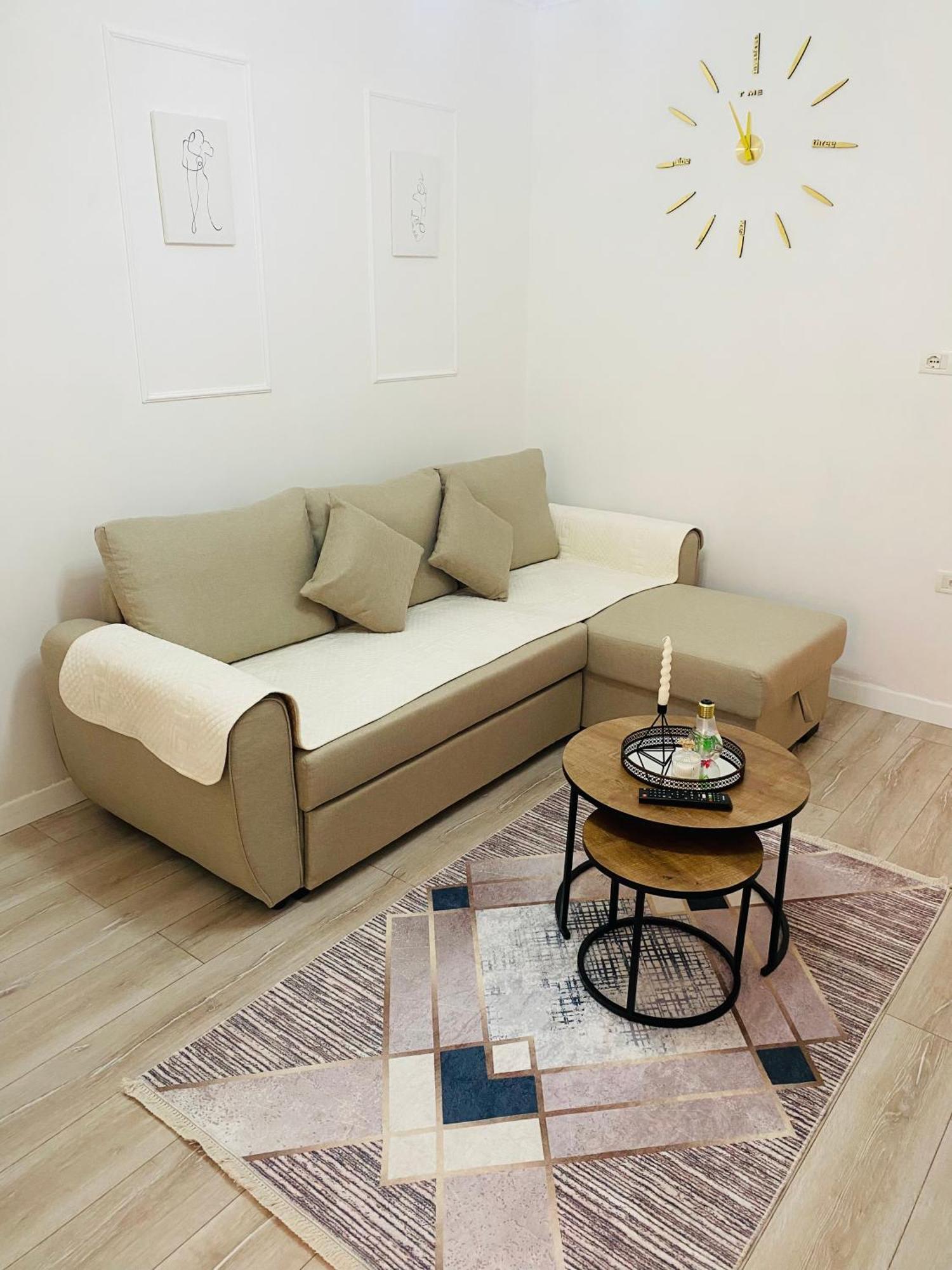 Juliette With Private Garden Apartment *